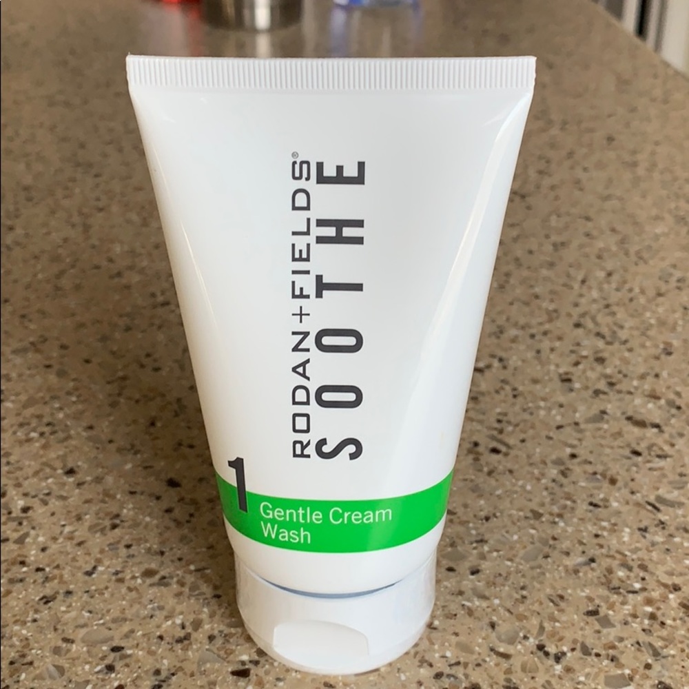 NEW Rodan + Fields Gentle Soothe Wash